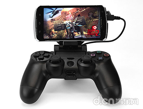 PS4手柄合体安卓机给你不可思议的手游快感_