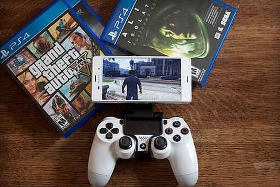 国外玩家利用索尼智能手机玩通GTA5_iPhon