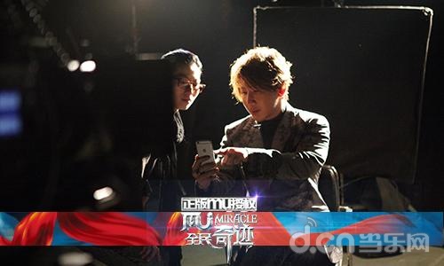 谦哥为代言，也是拼了，特地买了新的肾6