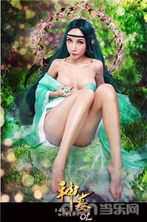 知名COSER诠释百变雨馨