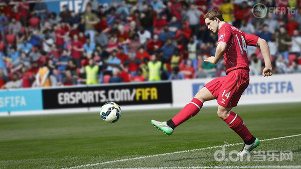 E3 2015:《FIFA 16》曝光新截图 梅西飞身劲射