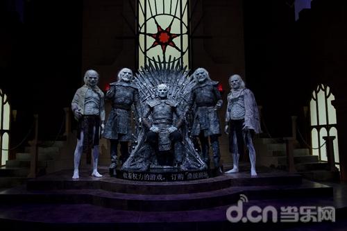 网图传出夜王登上铁王座,《权力的游戏》大结局曝光?